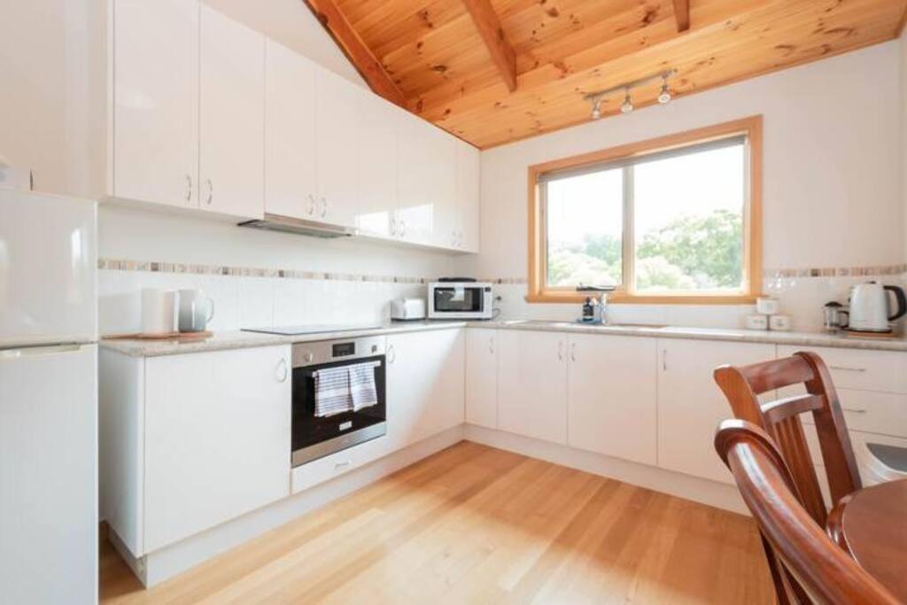 Private 2 Bedroom Cabin Retreat Legana Exteriör bild